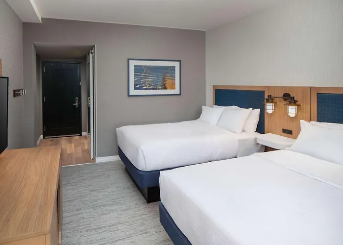 Hampton Inn Boston Seaport District